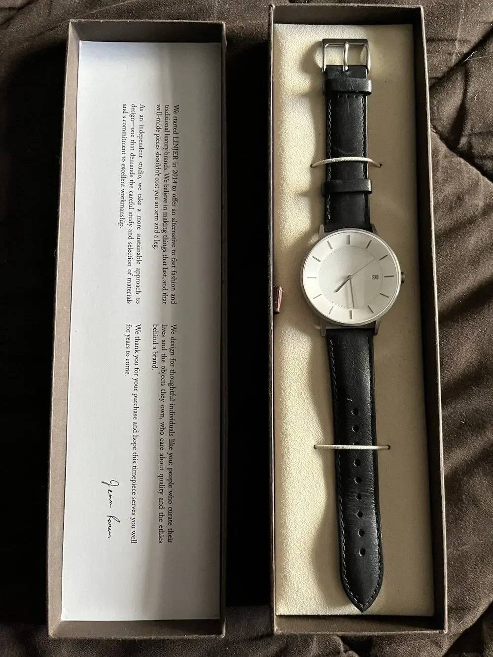 Linjer Model 40 Minimalist Watch Swiss Quartz Sapphire Crystal Black Leather Box
